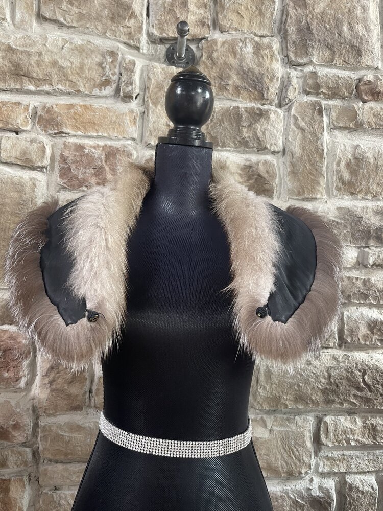 Crystal Fox Collar, 39.5 Inches