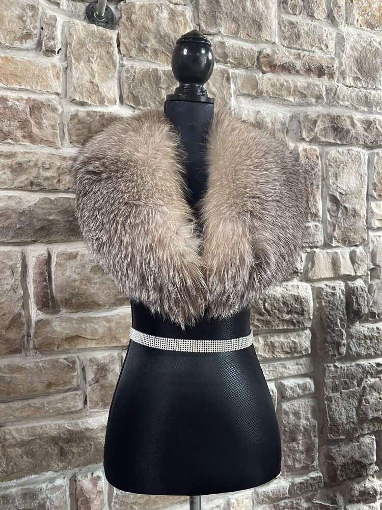 Crystal Fox Collar, 39.5 Inches