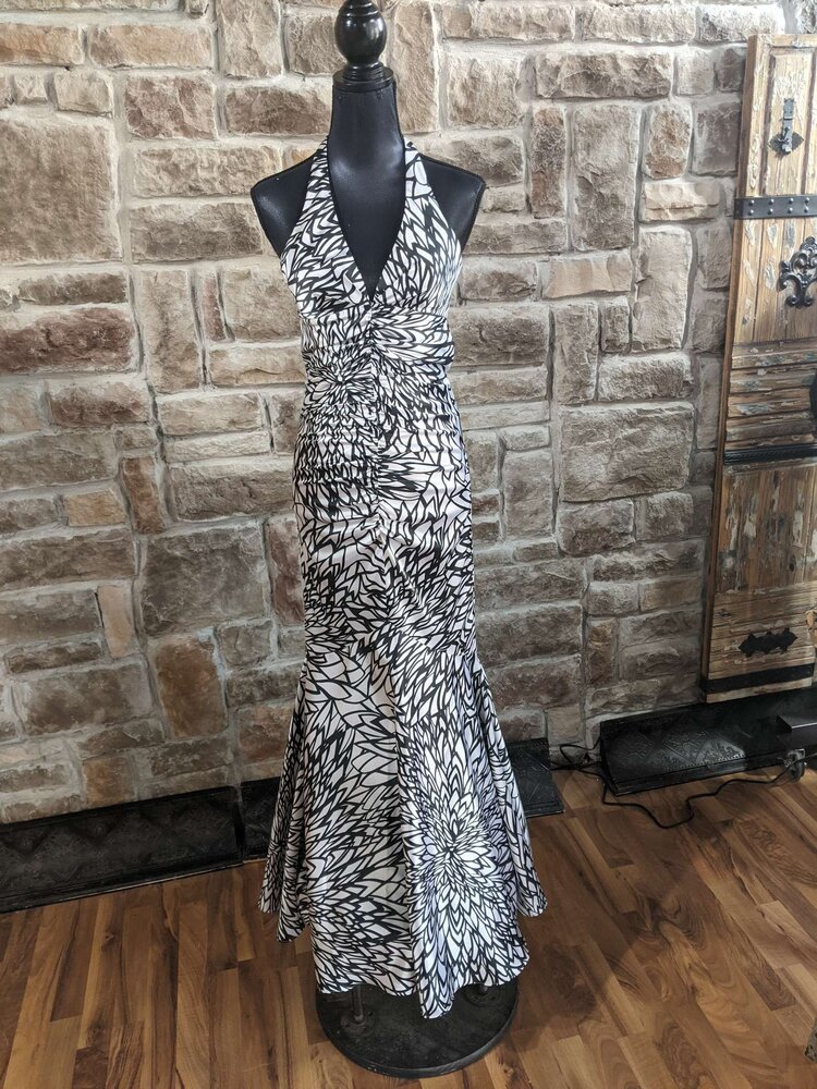 Morgan & Co. Black and White Floral Print Halter Dress w/ Ruching, Size S