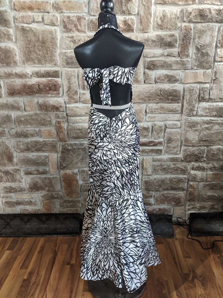 Morgan & Co. Black and White Floral Print Halter Dress w/ Ruching, Size S