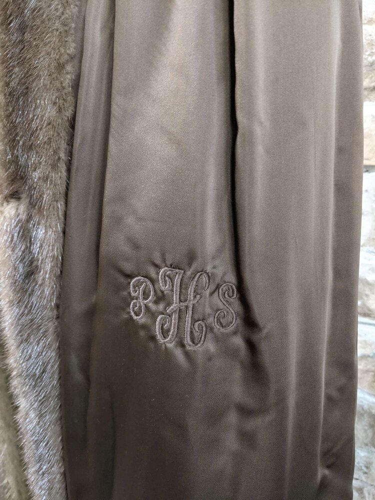 Ranch Mink Coat With Wing Collar, Size M