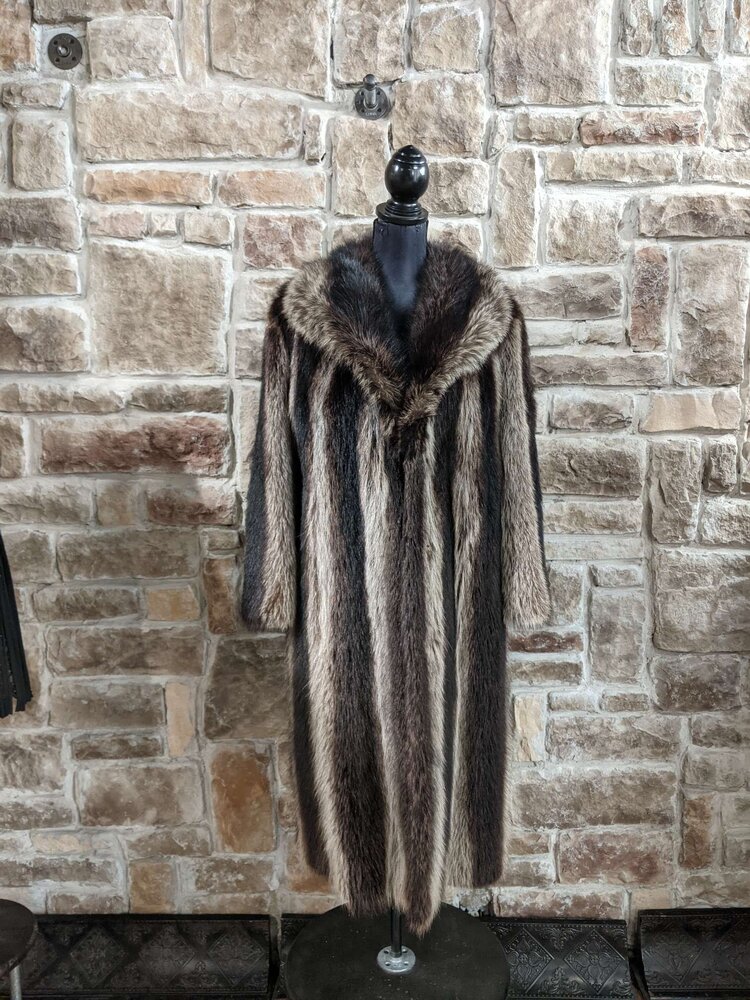 North American Raccoon Full Long Coat, Size M/L
