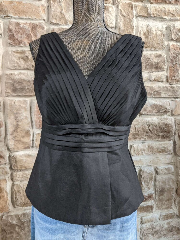 Cachet Black Sleeveless Pleated Dress Top, Size 12P