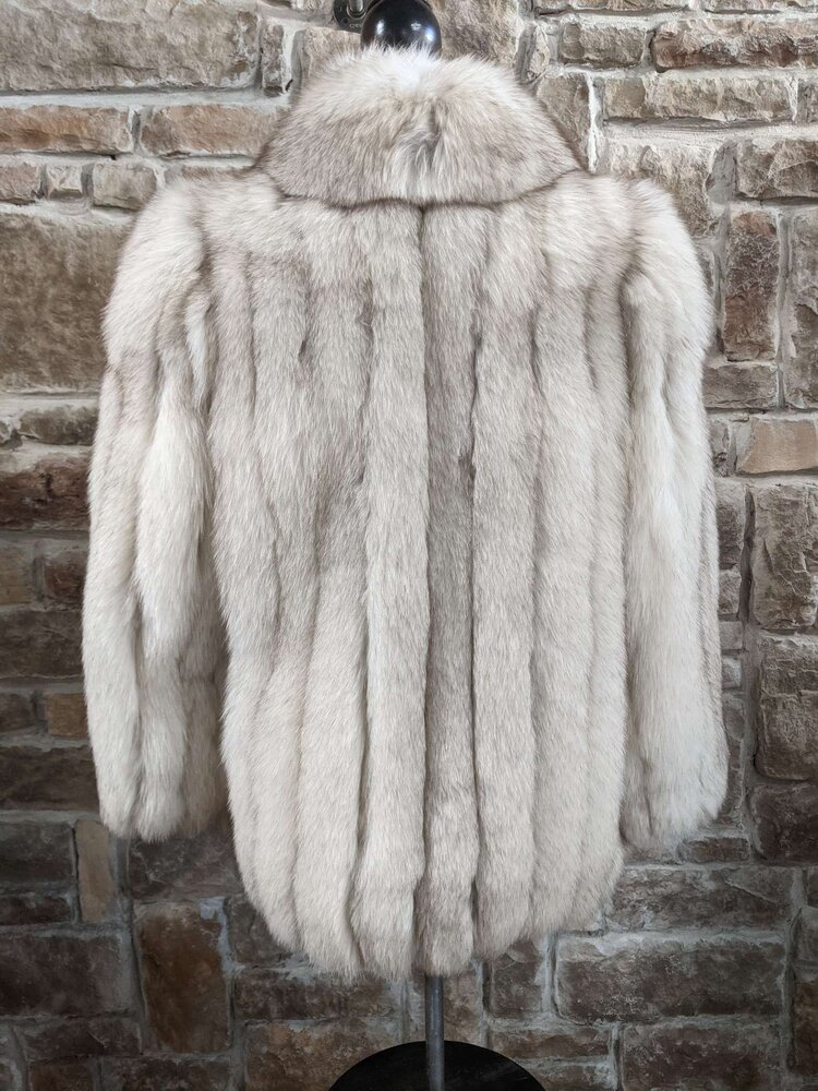 Blue Fox Stroller With Simple Lapel, Size M