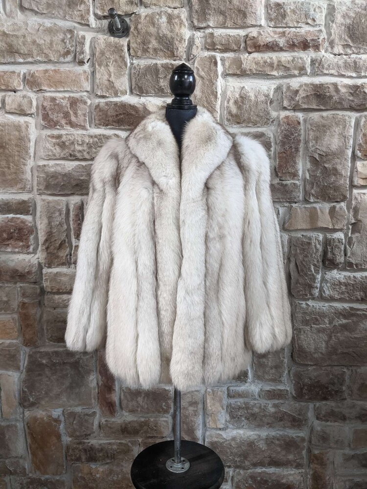 Blue Fox Stroller With Simple Lapel, Size M