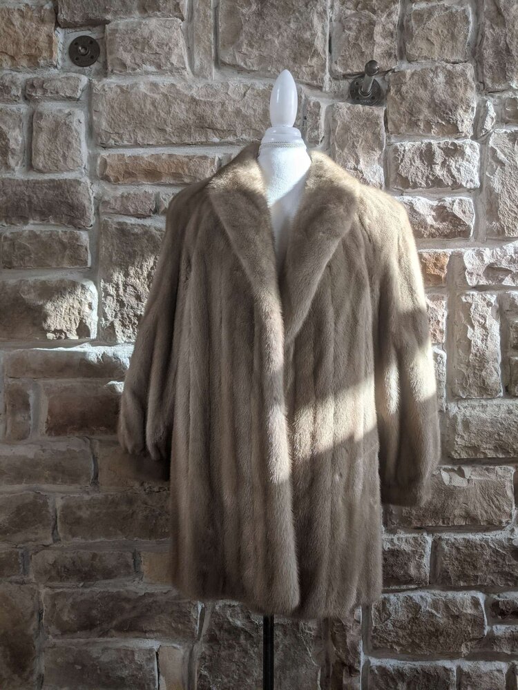 Dawn Mink Stroller, Size M