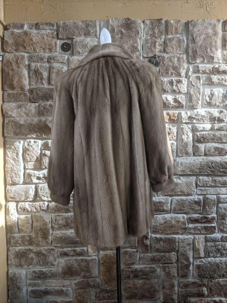 Dawn Mink Stroller, Size M