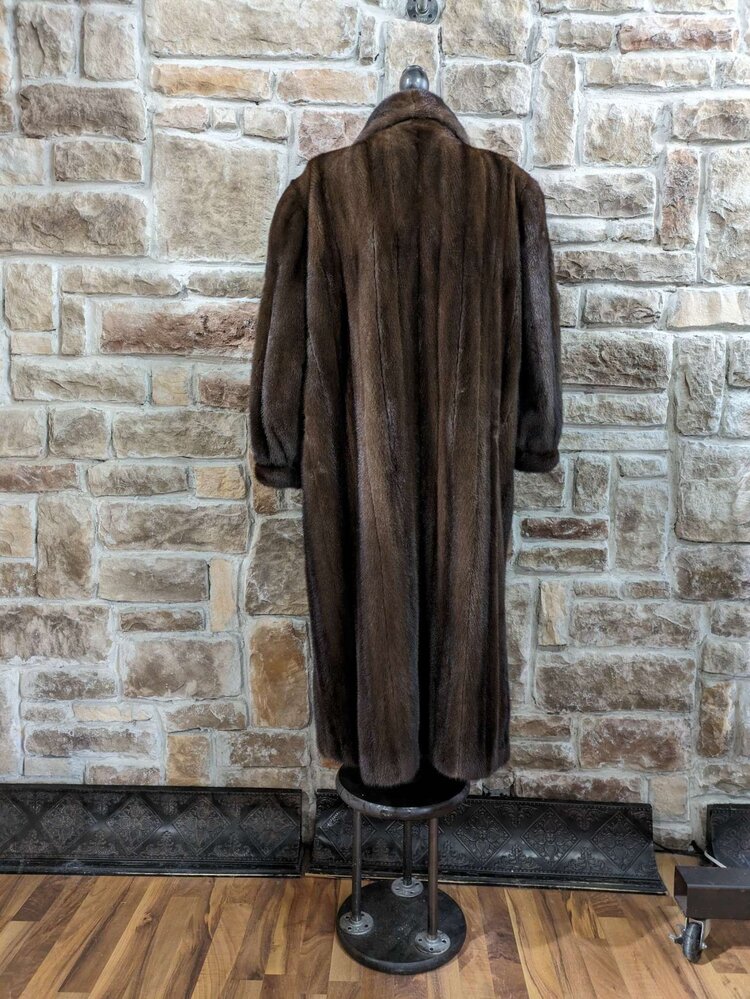 Black Mink With Straight Cut and Notched Collar, Size L