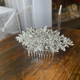 Silver Stone Cluster Flower Comb