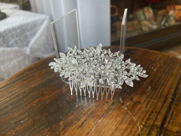 Silver Stone Cluster Flower Comb