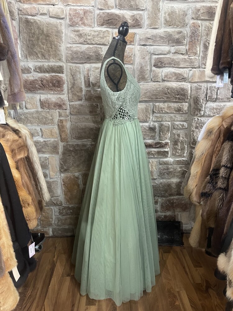 City Studio Pastel Green Lace Cut-Out Evening Gown, Size 7