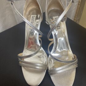 Badgley Mischka Silver Mermaid Scale Pattern Wedges, Size 7.5