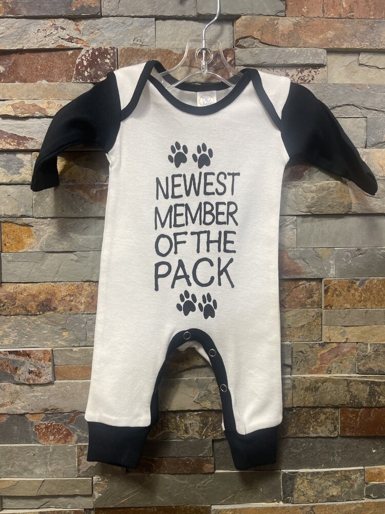 Ivory & Black Newest Member of the Pack Cotton Romper, Size Newborn