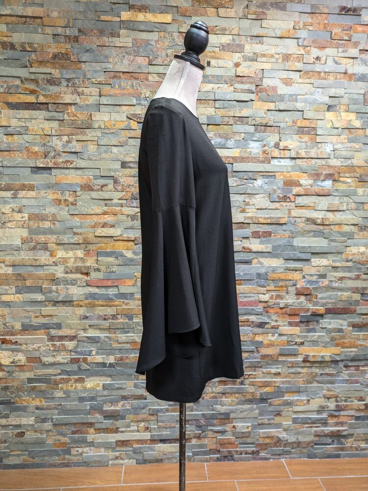 Aqua Black Bell Sleeve Casual Dress, Size M