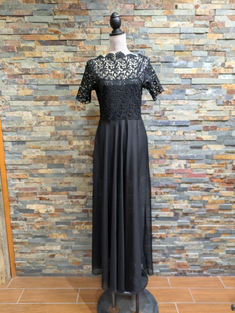 Black Lace Top & Chiffon Gown, Size M