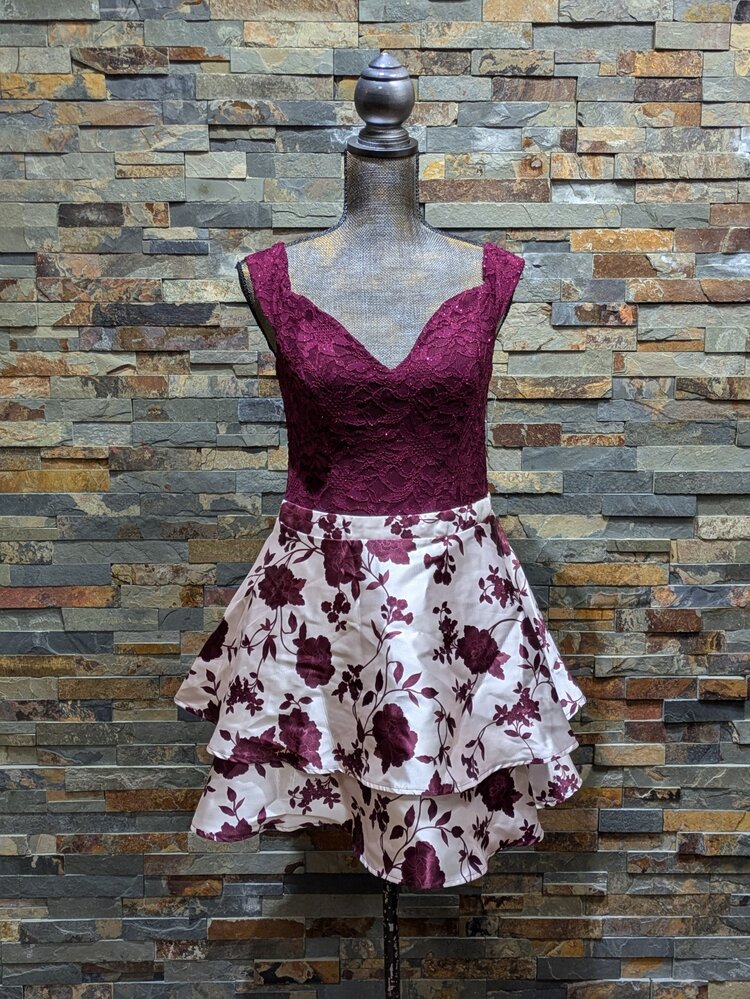 B. Darlin Ruby Red and White Fit & Flare Party Dress, Size 11/12