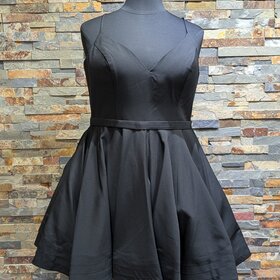 Mac Duggal Black Sweetheart Fitted Cocktail Dress, Size 16W