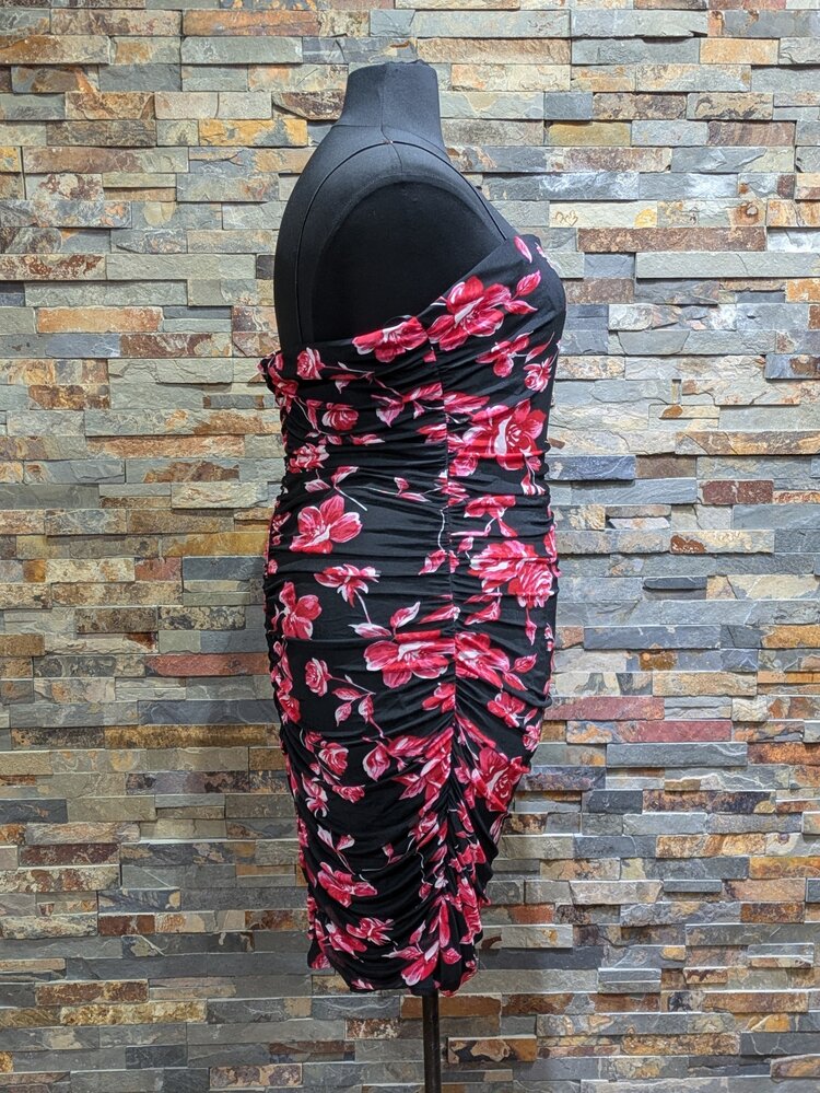 B. Darlin Black w/ Red & Pink Floral Body-Con Dress, Size 24W