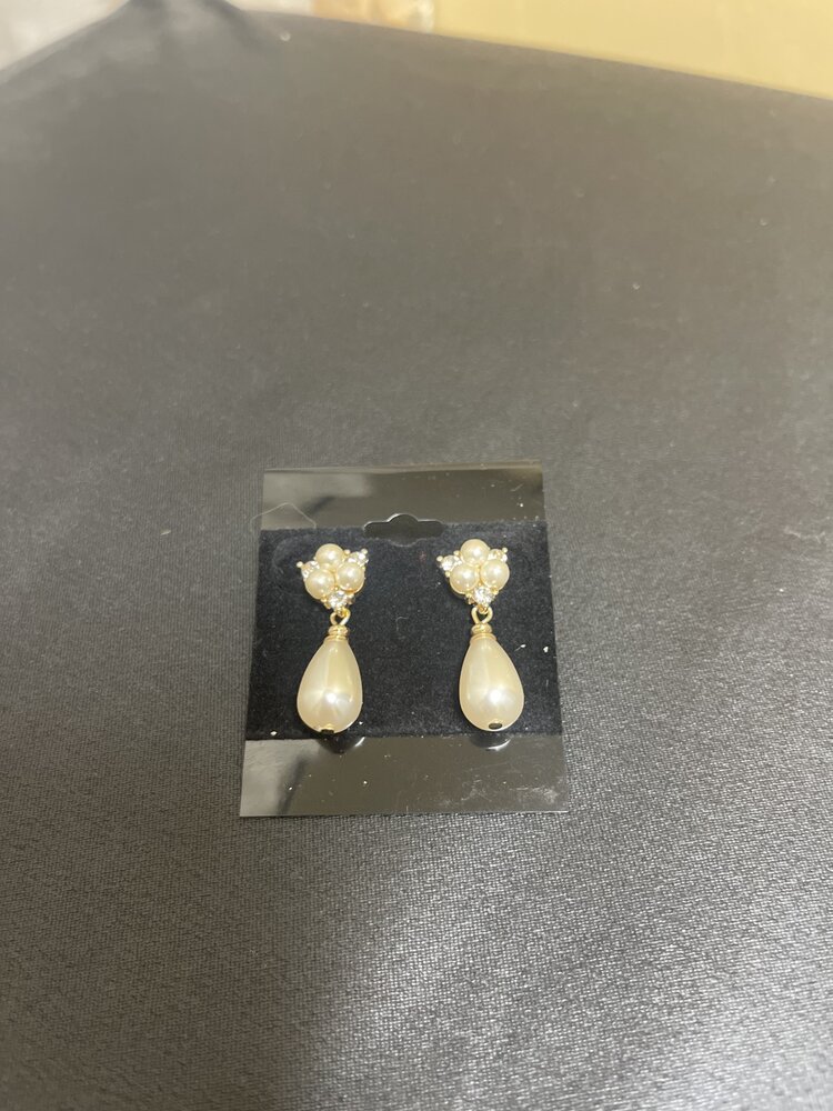 Wona Trading Gold Pearl Cluster Teardrop Earrings