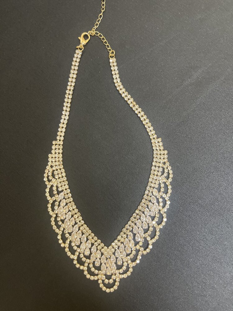 Wona Trading Lily Gold Rhinestone Necklace