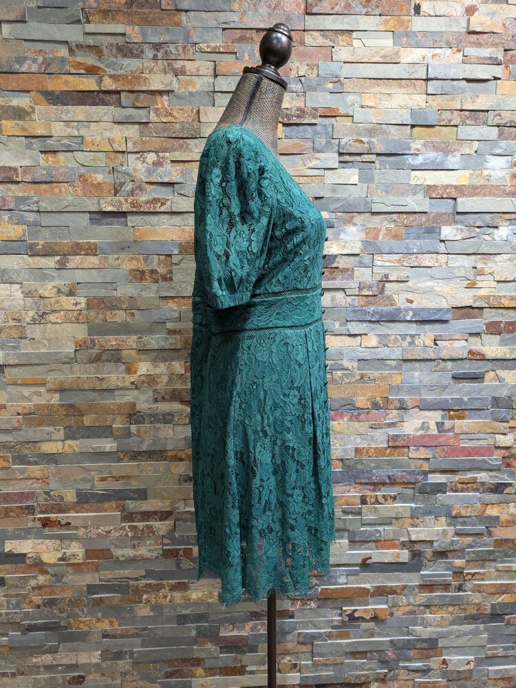 HunterGreen Lace Short Sleeve w/Fray Hem, Size XL