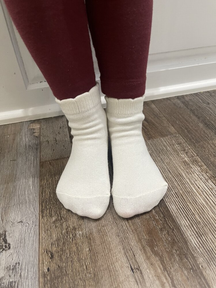 White Classic Ruffle Shasha Kid Socks