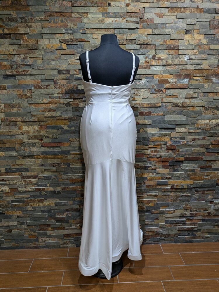 Morgan & Co. White Full-Length Evening Gown w/ Spaghetti Neckline, Size 16W