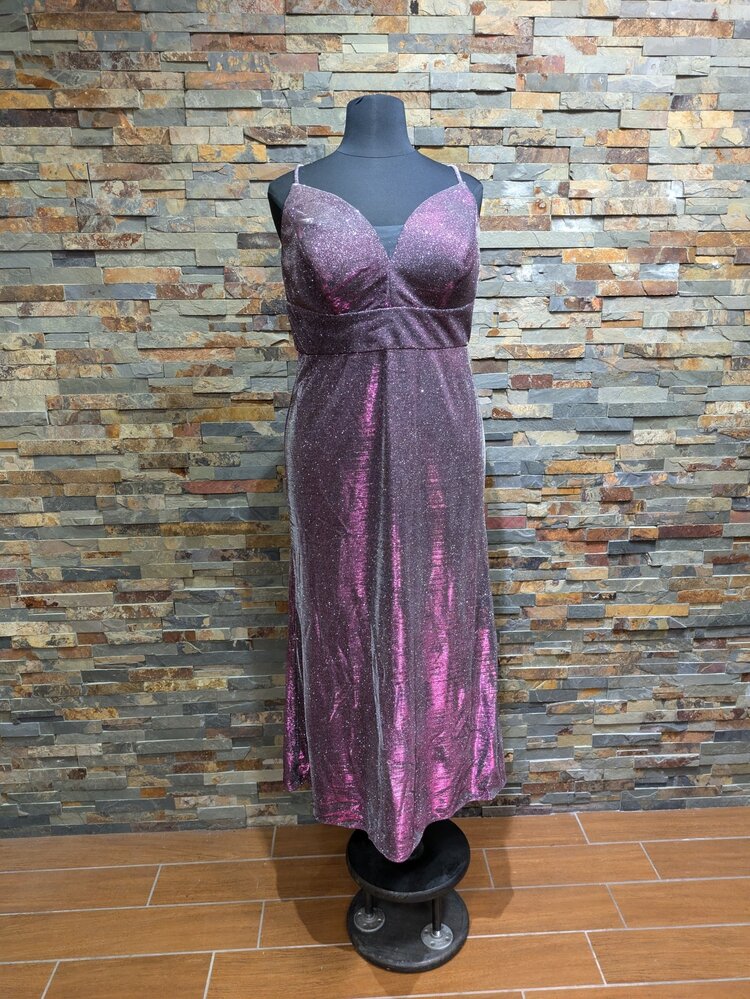 Morgan & Co. Pink Iridescent Sheath Dress w/ Sweetheart V-Neck, Size 16W