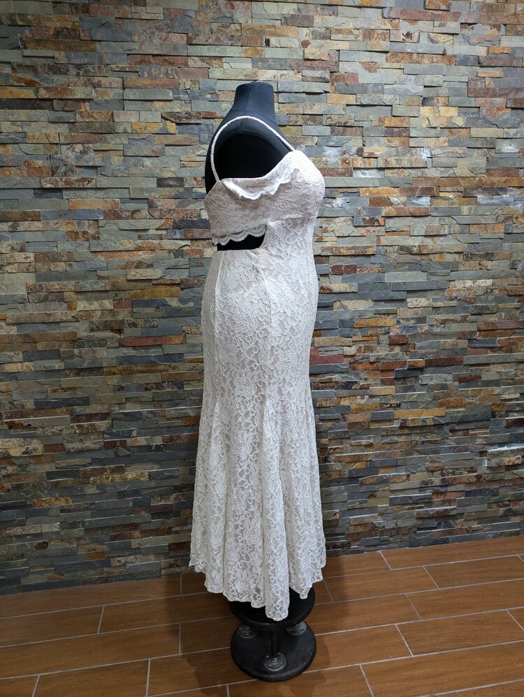 Nightway Ivory Lace Cold Shoulder Mesh Insert Gown, Size 16