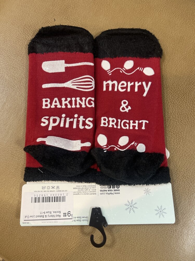 Red Merry & Baked Low Cut Socks, Size 9-11