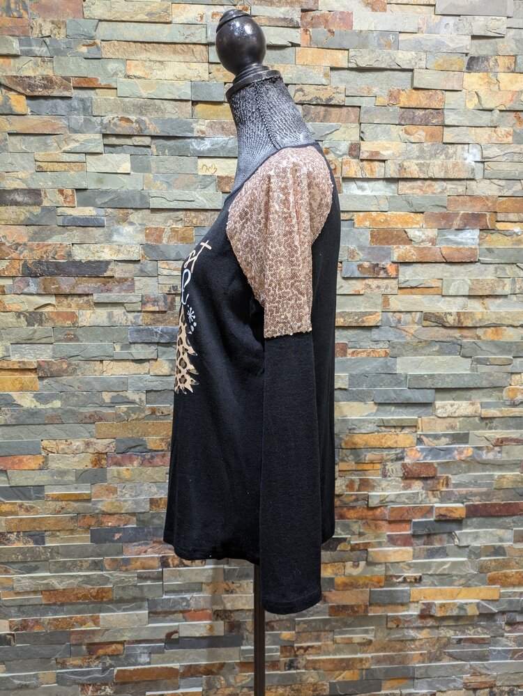 Black Wonderful Christmas Season Graphic Sequin Shoulder Top