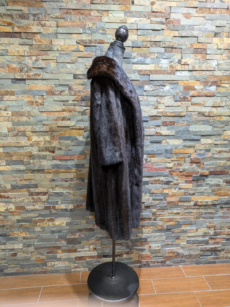 Marshall Field & Co. Dark Ranch Mink Knee Length Coat w/ Straight Sleeves & Simple Cuff, Size S