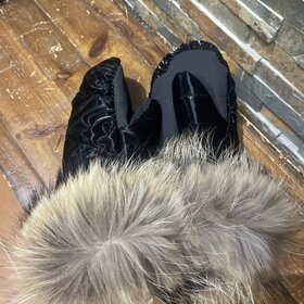 Mitchie's Matchings Black  Nylon Mittens w/Finn Raccoon Trim, O/S