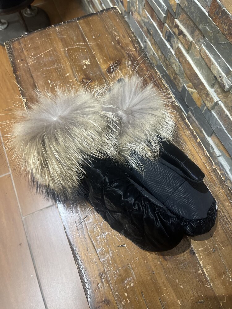 Mitchie's Matchings Black  Nylon Mittens w/Finn Raccoon Trim, O/S