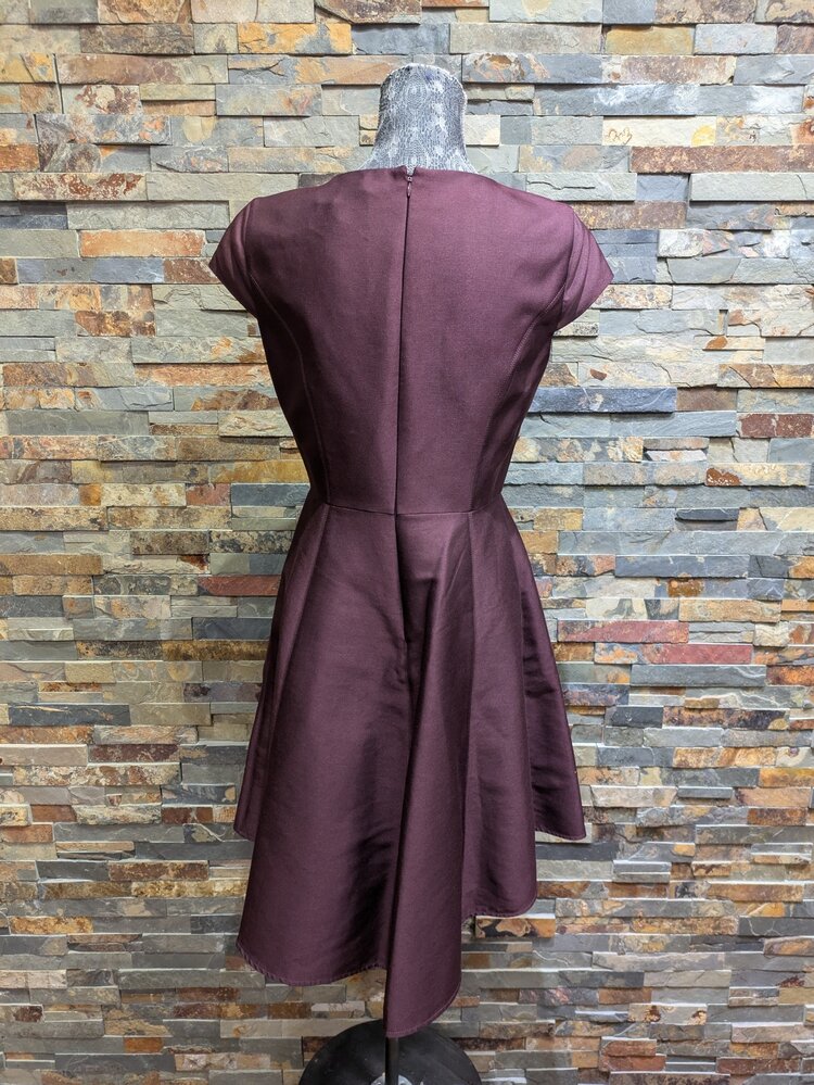 Halston Plum V-Neck Short Sleeve Fit & Flare Dress, Size 6