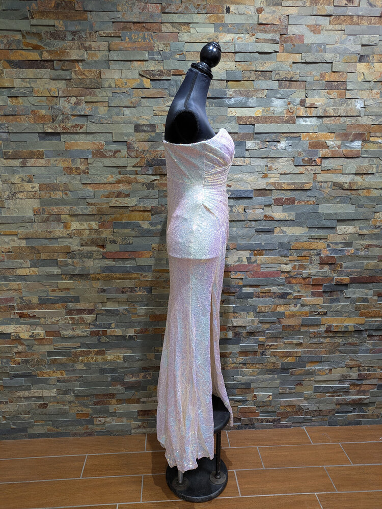 Blondie Nites White Iridescent Strapless Sweetheart Neck gown, Size 0