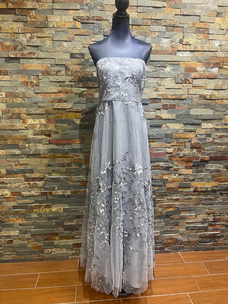 City Studio Gray Sleeveless Corset Back Floral Detailed Gown, Size 15