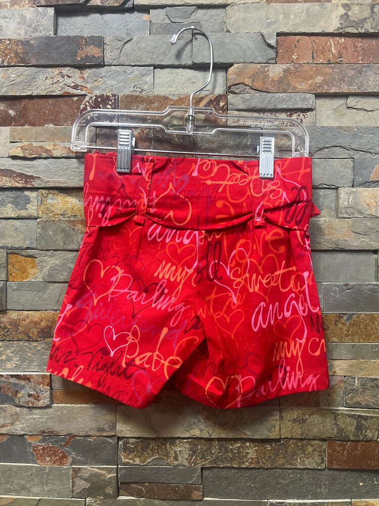 Red  Heart Print Belted Girls Short, Size 4