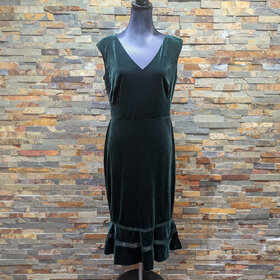 Ralph Lauren Green Velvet Sleeveless  V-Neck Dress with Ruffle Hem, Size 10