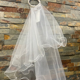white Pearl Bun Veil