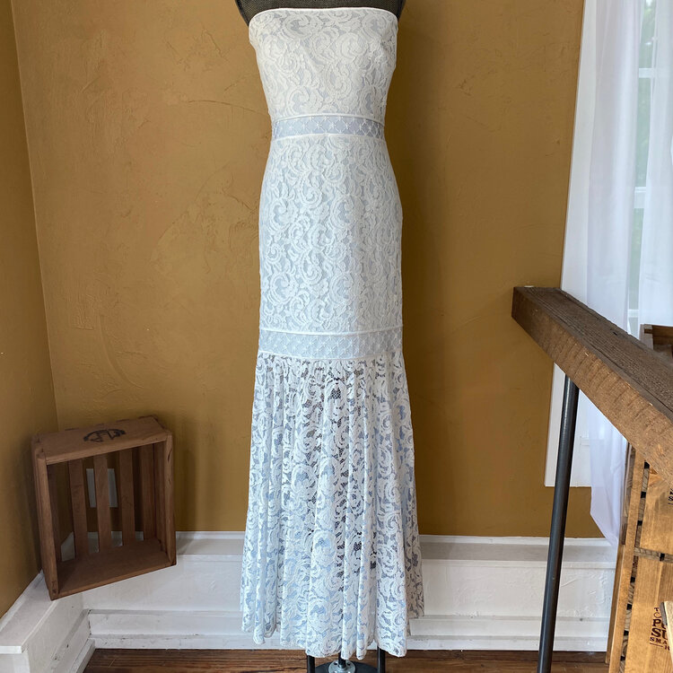Tadashi Shoji White w/ Blue Underlay Strapless Lace Gown, Size 14