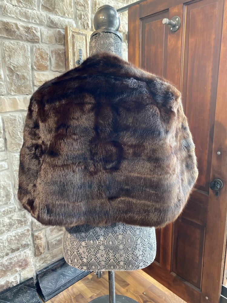 Brown Squirrel Cape, O/S