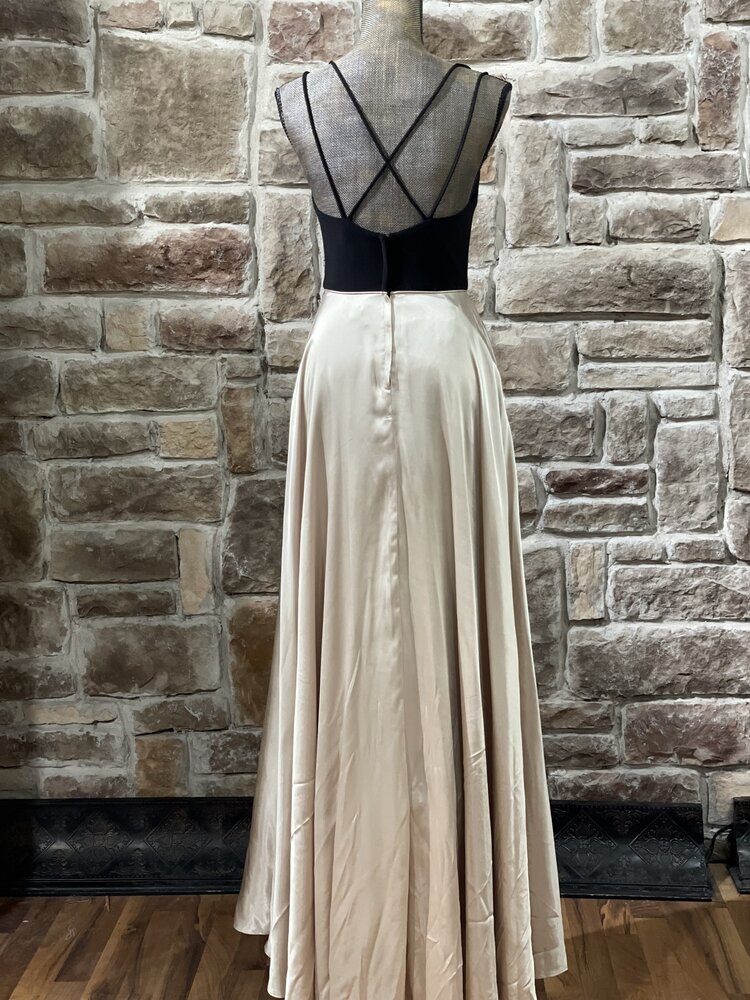 Blondie Nites Black and Gold Satin Gown w/ Pockets, Size 3/4