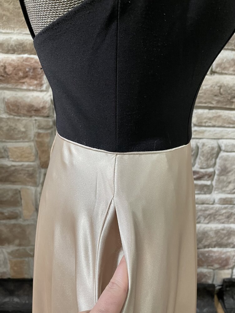 Blondie Nites Black and Gold Satin Gown w/ Pockets, Size 3/4