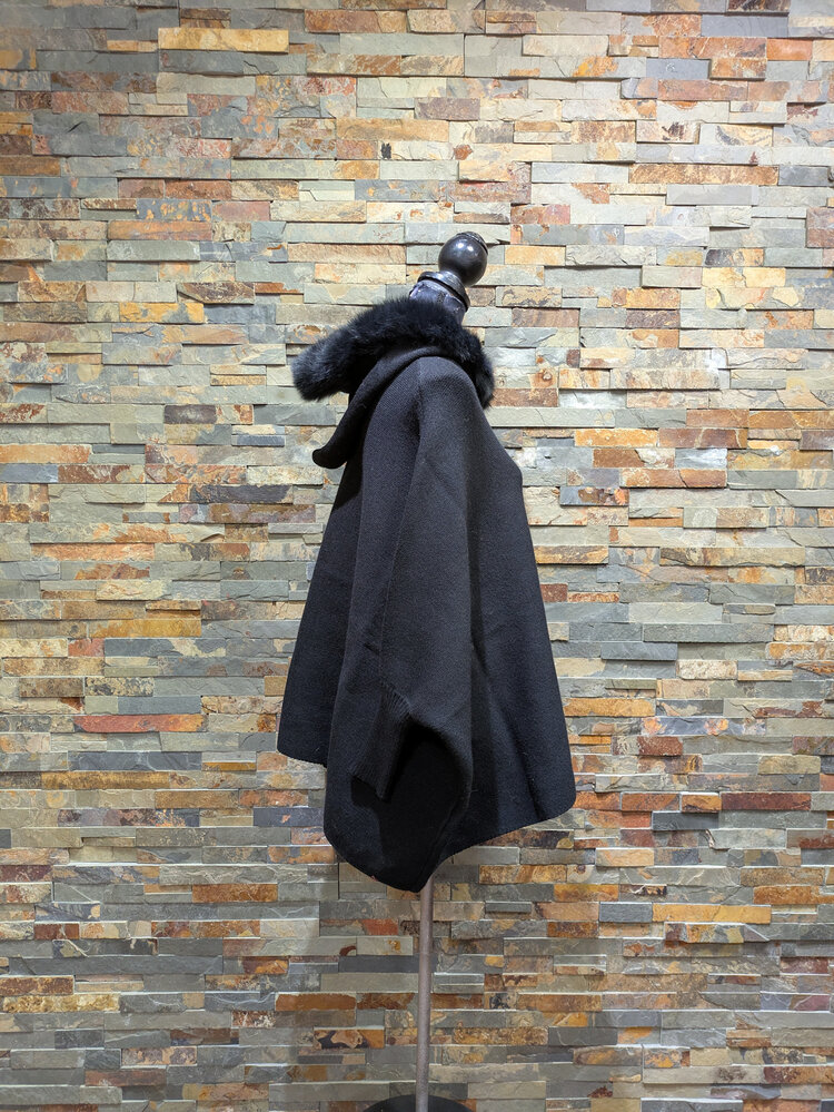 Black Zip Up Hoodie w/Fox Trimmed Hood, O/S