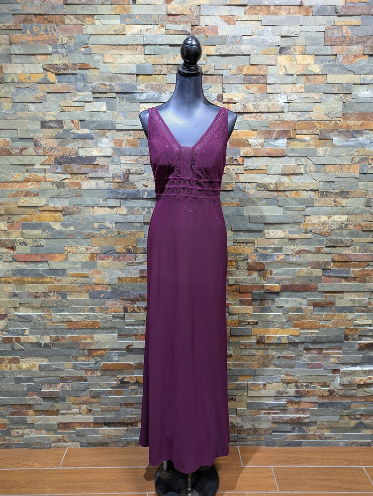 Merlot V-Neck Beaded Top Gown, Size 6