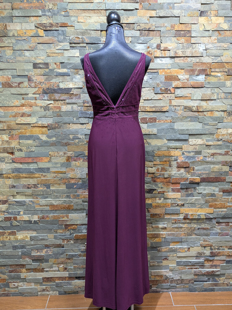 Merlot V-Neck Beaded Top Gown, Size 6
