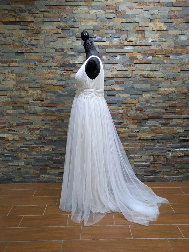 Ever Pretty White Tulle V-Neck Sequin Beaded Gown, Size 14