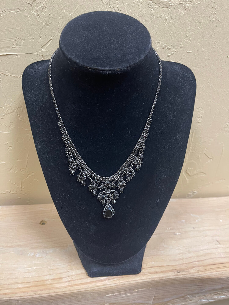 Wona Trading Black Thunder Teardrop Necklace