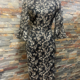 Adrianna Papell Black and Gold Metallic Embroidered Sheath Dress, Size 4